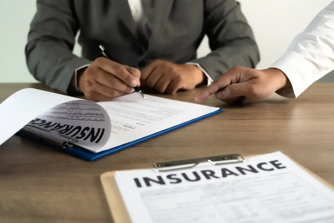 What is the Difference Between Professional Liability and General Liability Insurance?